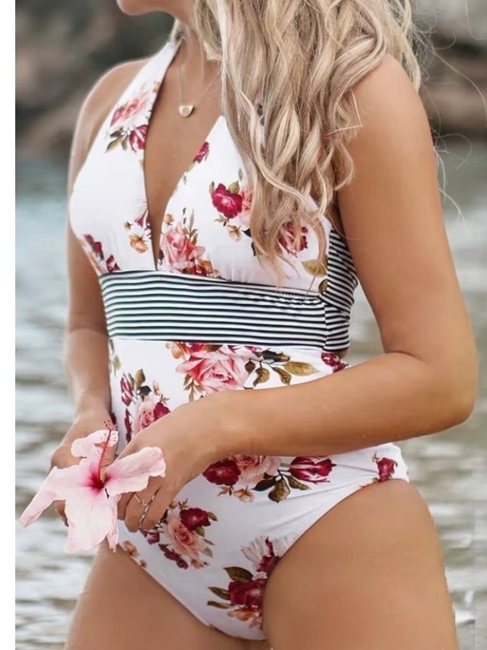 CUPSHE women's  medium one-piece swimsuit